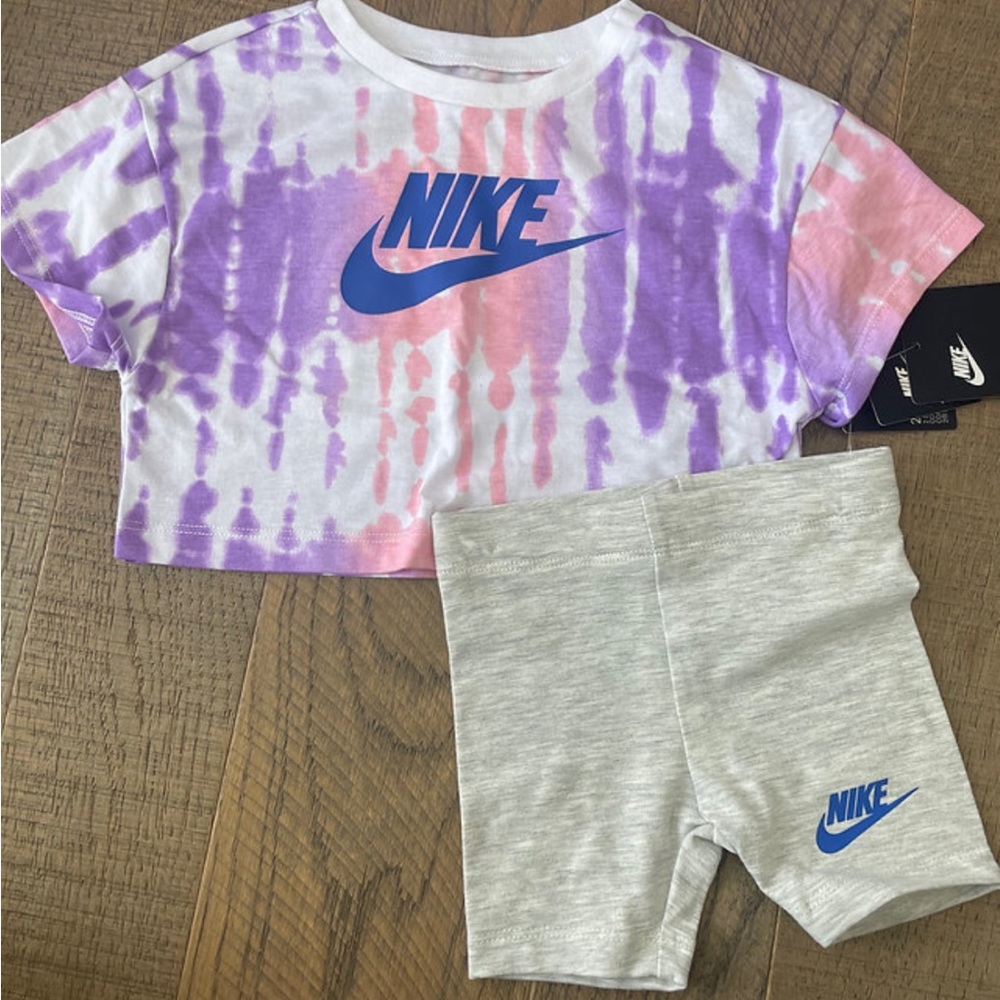 Nike Baby Girl Boxy Top & Bike Shorts